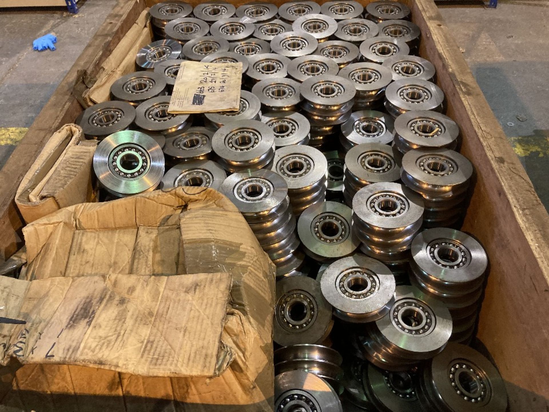 Approximately 700 pulleys with upgraded issue B spec bearings - Image 2 of 5