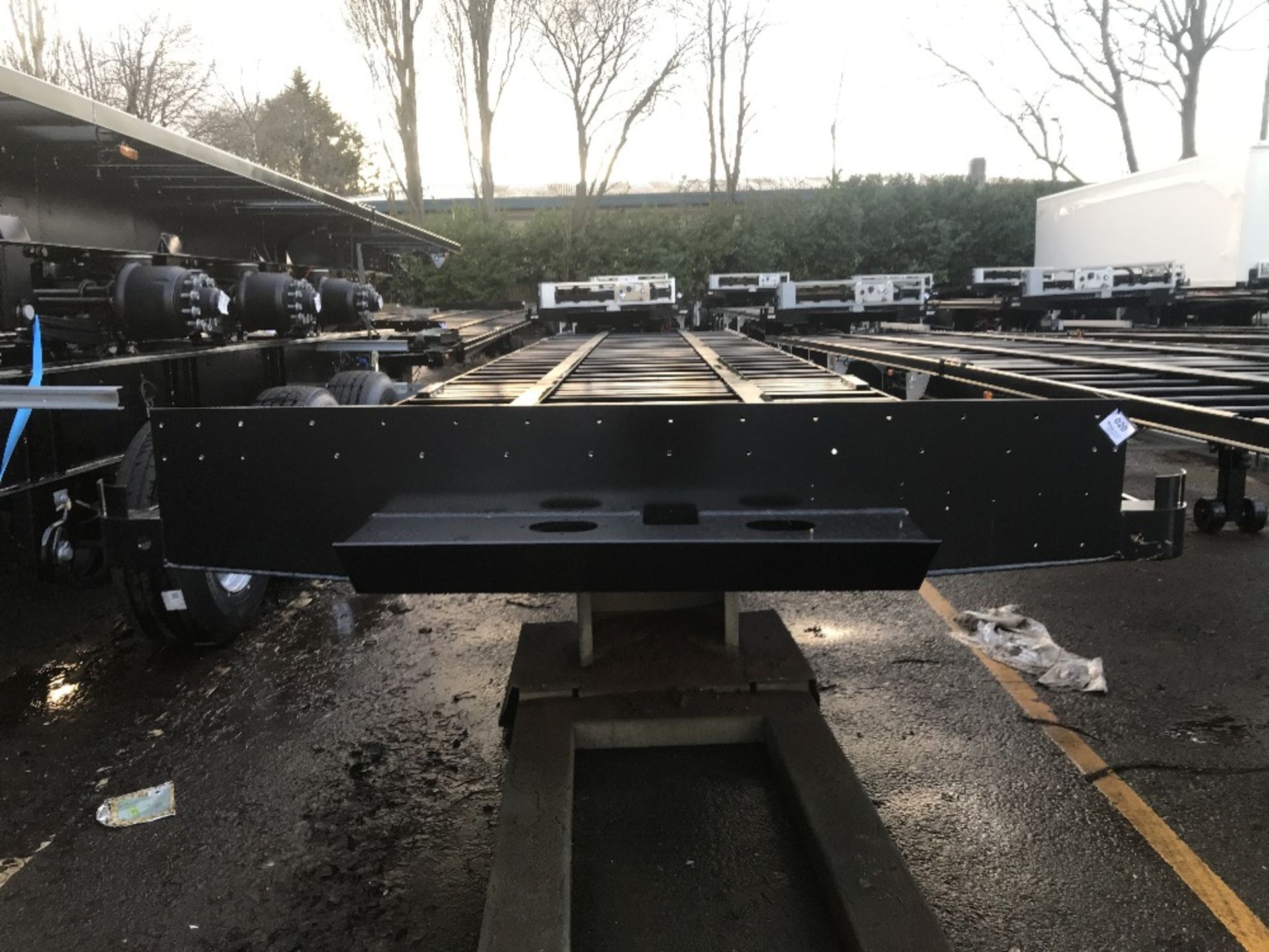 13.6M Straight Frame Double Deck wedge van chassis - Bild 2 aus 7