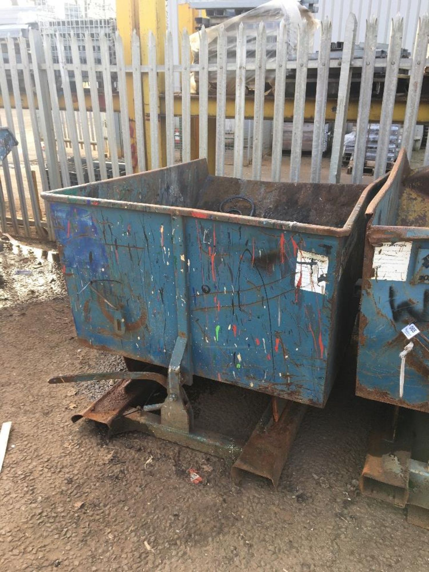 Conquip 1200L Tipping Skip - Image 2 of 7