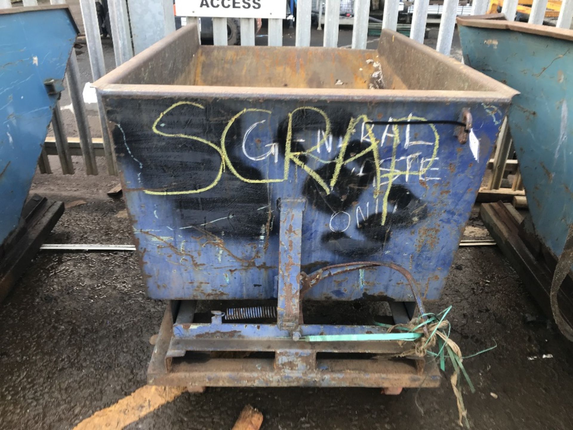 Unbranded Tipping Skip