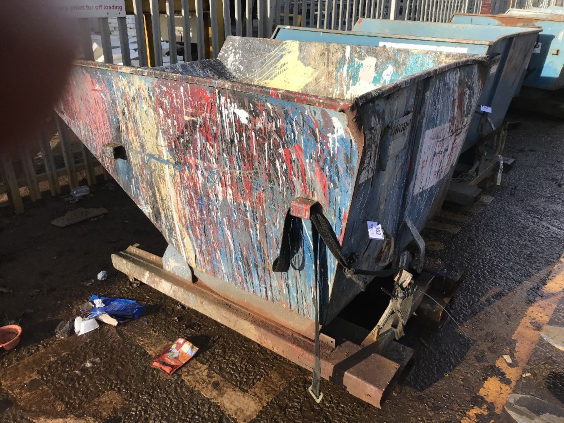 Conquip 1200L Tipping Skip - Image 8 of 9