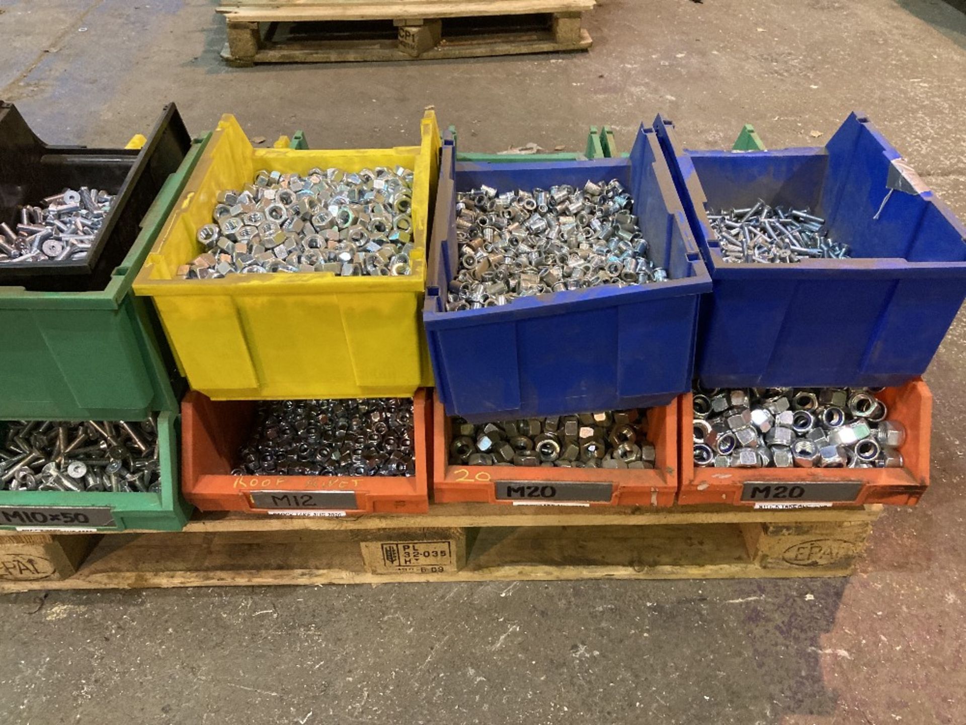 Quantity of Various Sized Nuts, Bolts, Collars Etc - Image 4 of 4