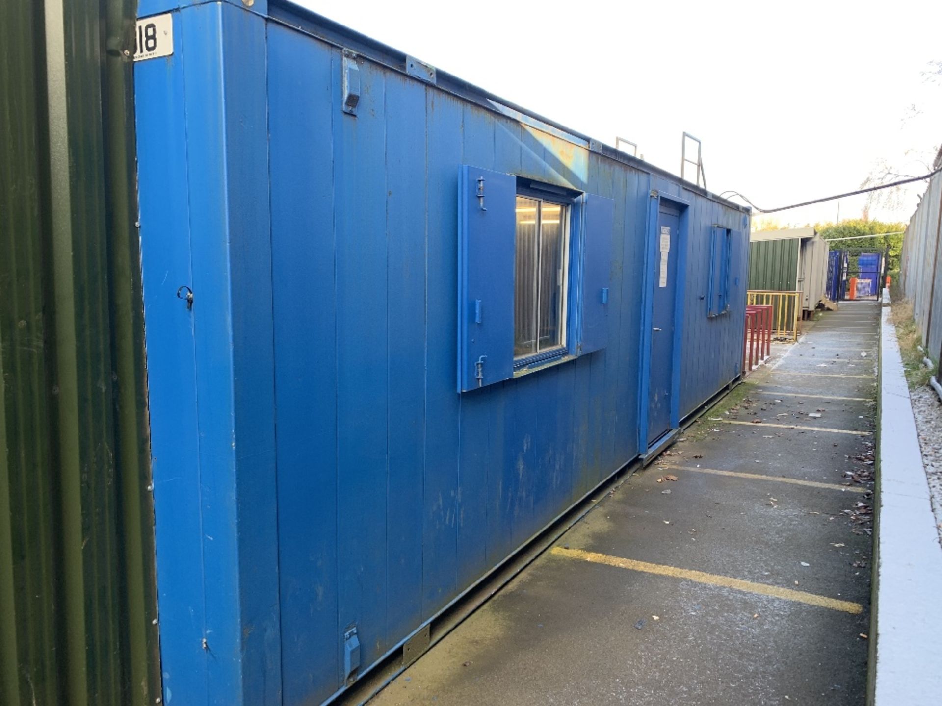 32ft welfare container unit with contents to include - Image 2 of 4