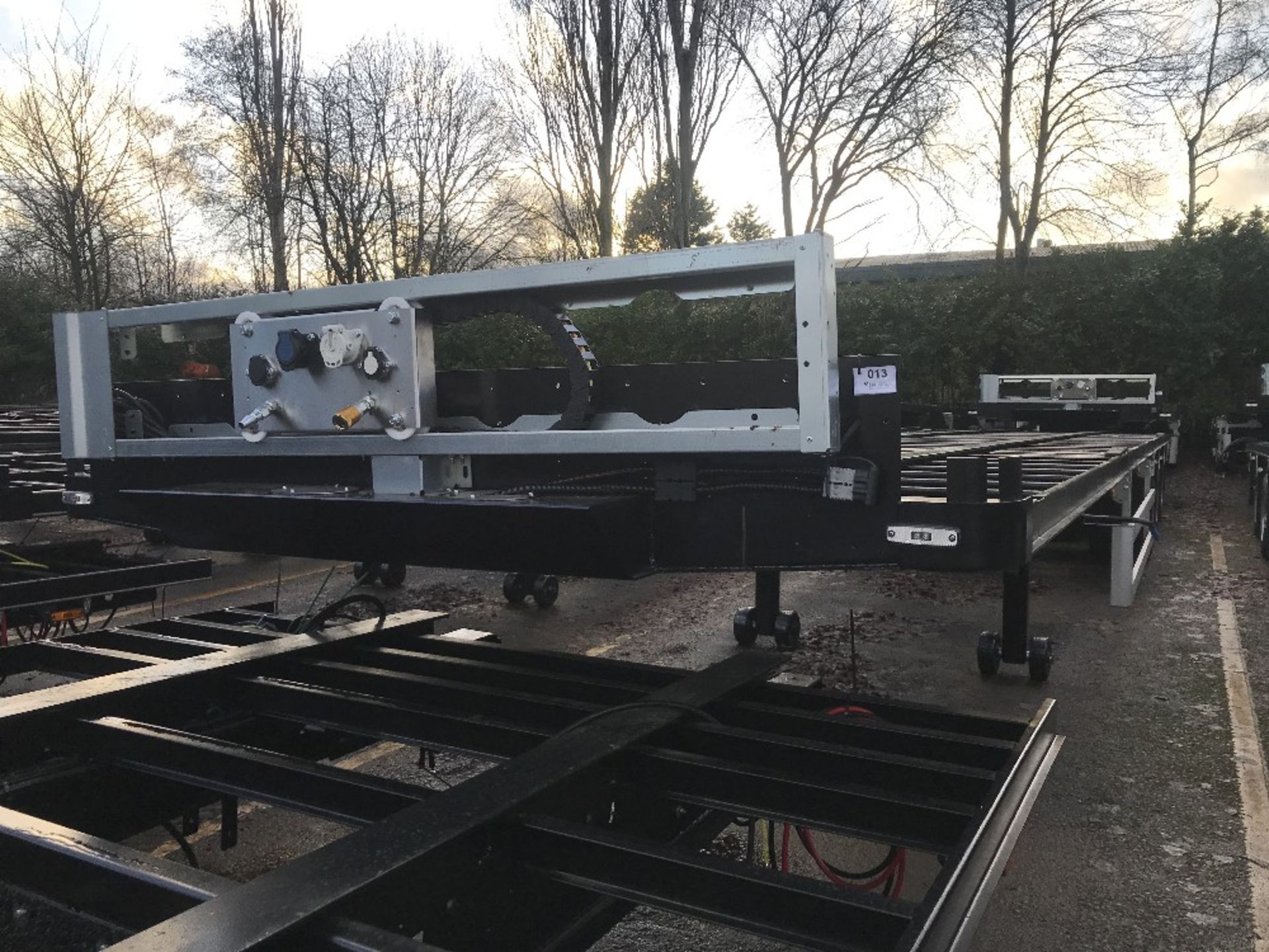 13.6M Straight Frame Double Deck wedge van chassis