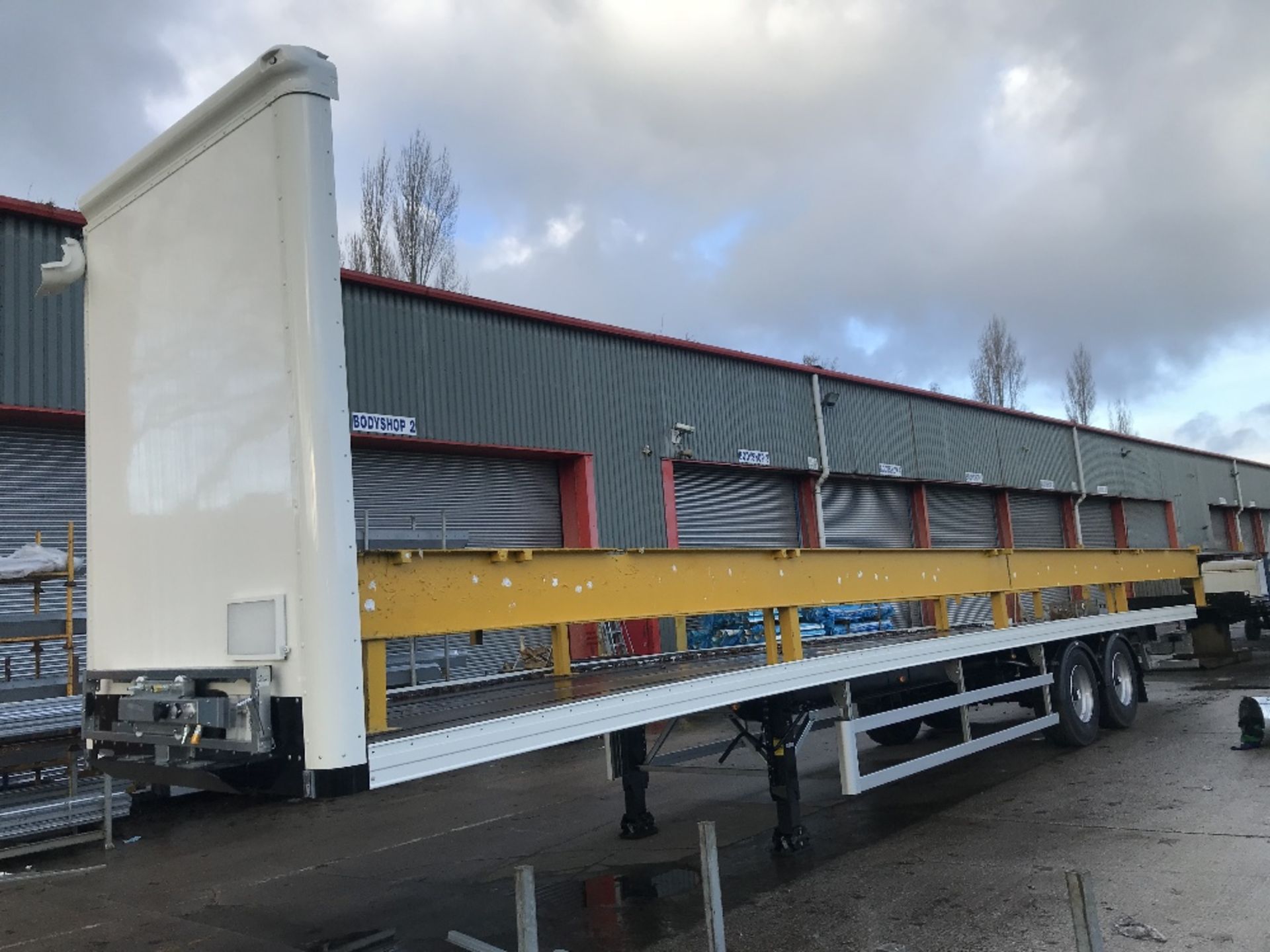 13.6M Straight Frame tandem Axle van chassis - Image 2 of 6