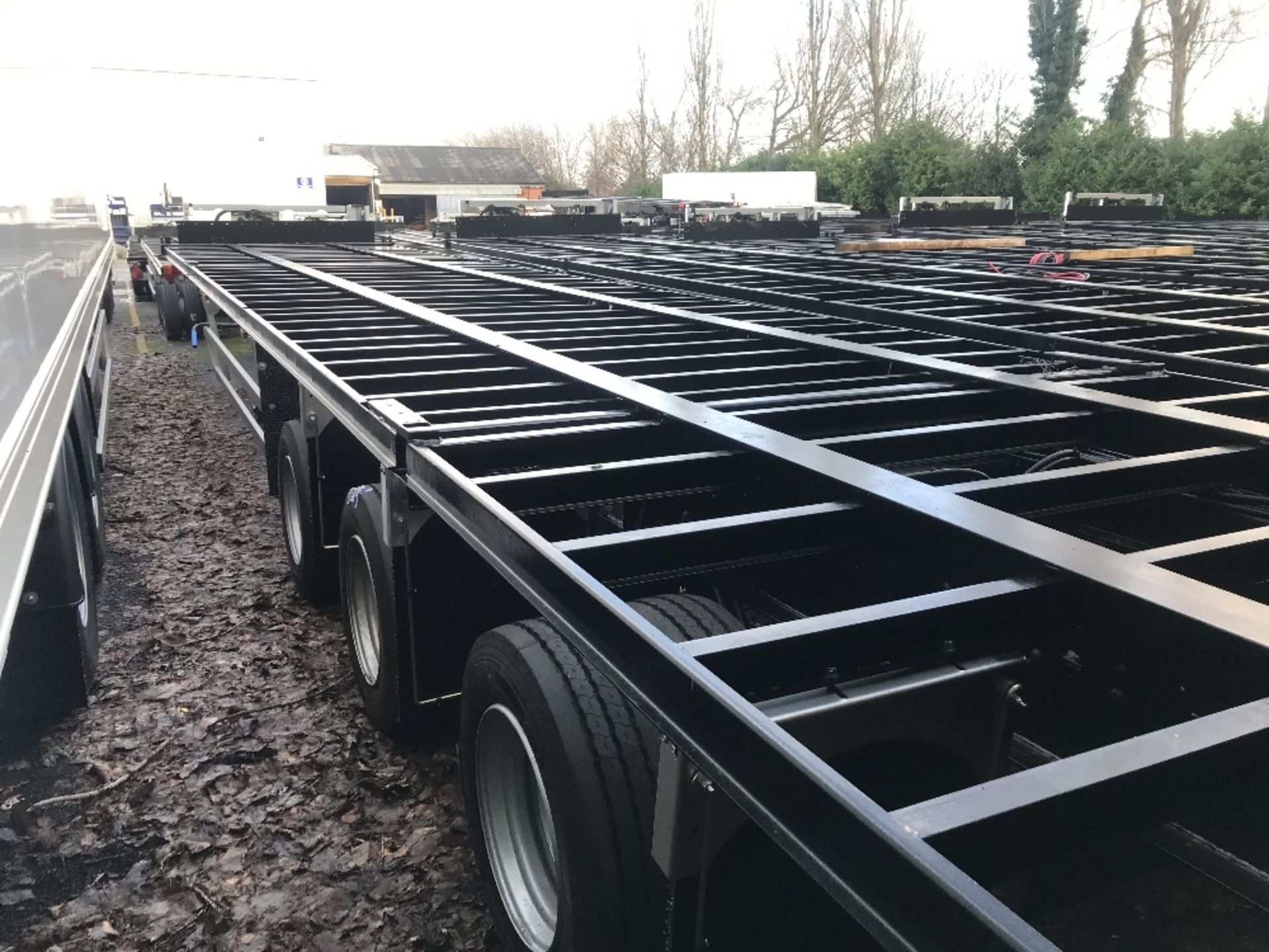 13.6M Straight Frame Double Deck wedge van chassis - Image 10 of 10