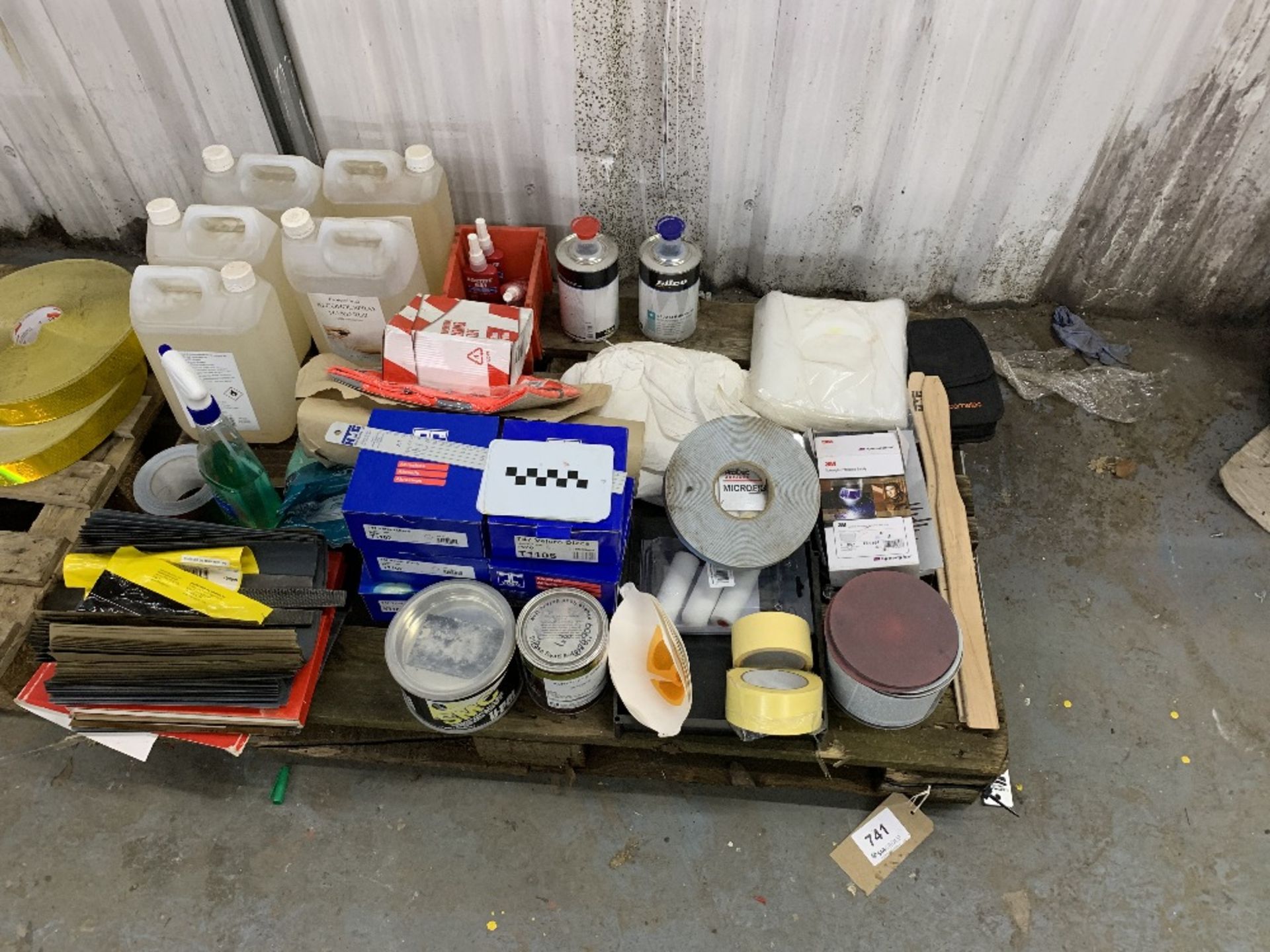 Mixed Pallet of Finishing Products