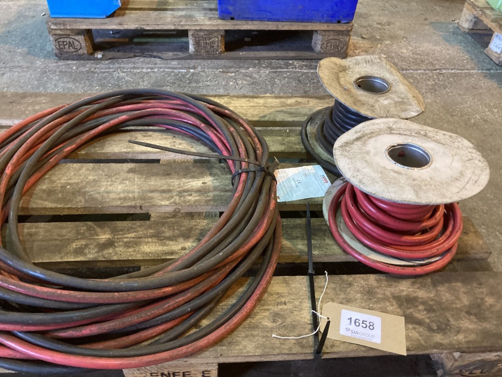 Quantity of battery wire