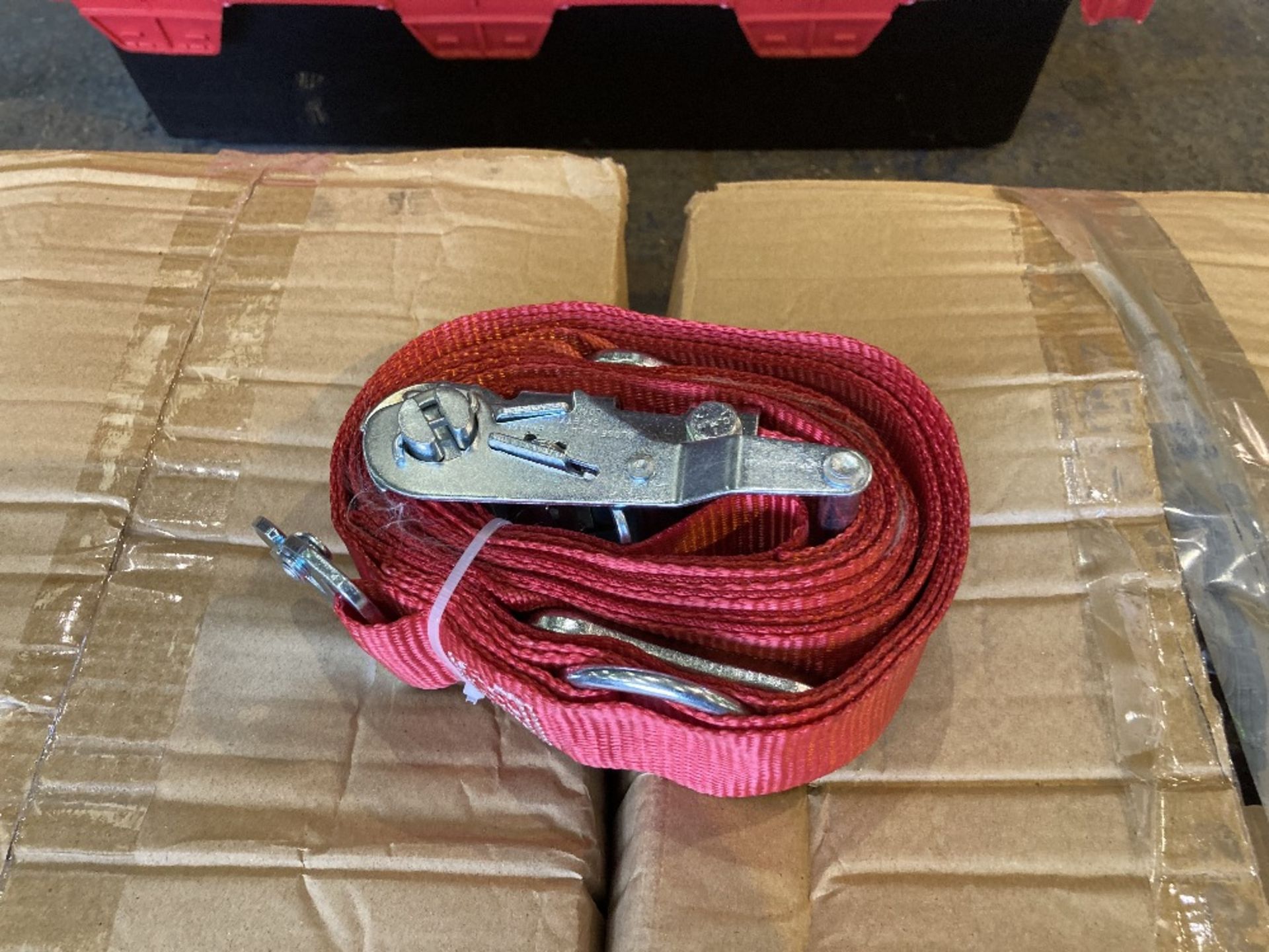 Quantity of ratchet straps and hooks - Image 3 of 4