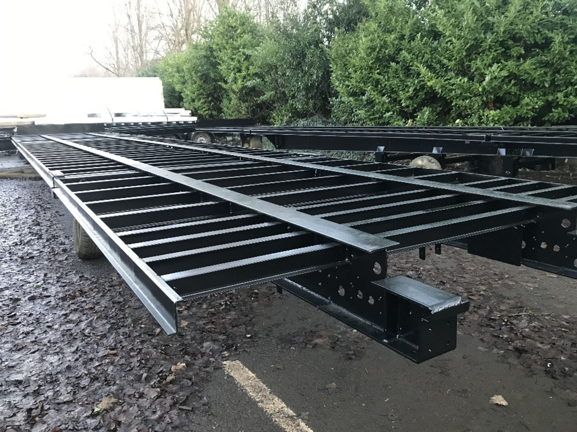 13.6M Straight Frame Double Deck wedge van chassis - Image 4 of 5