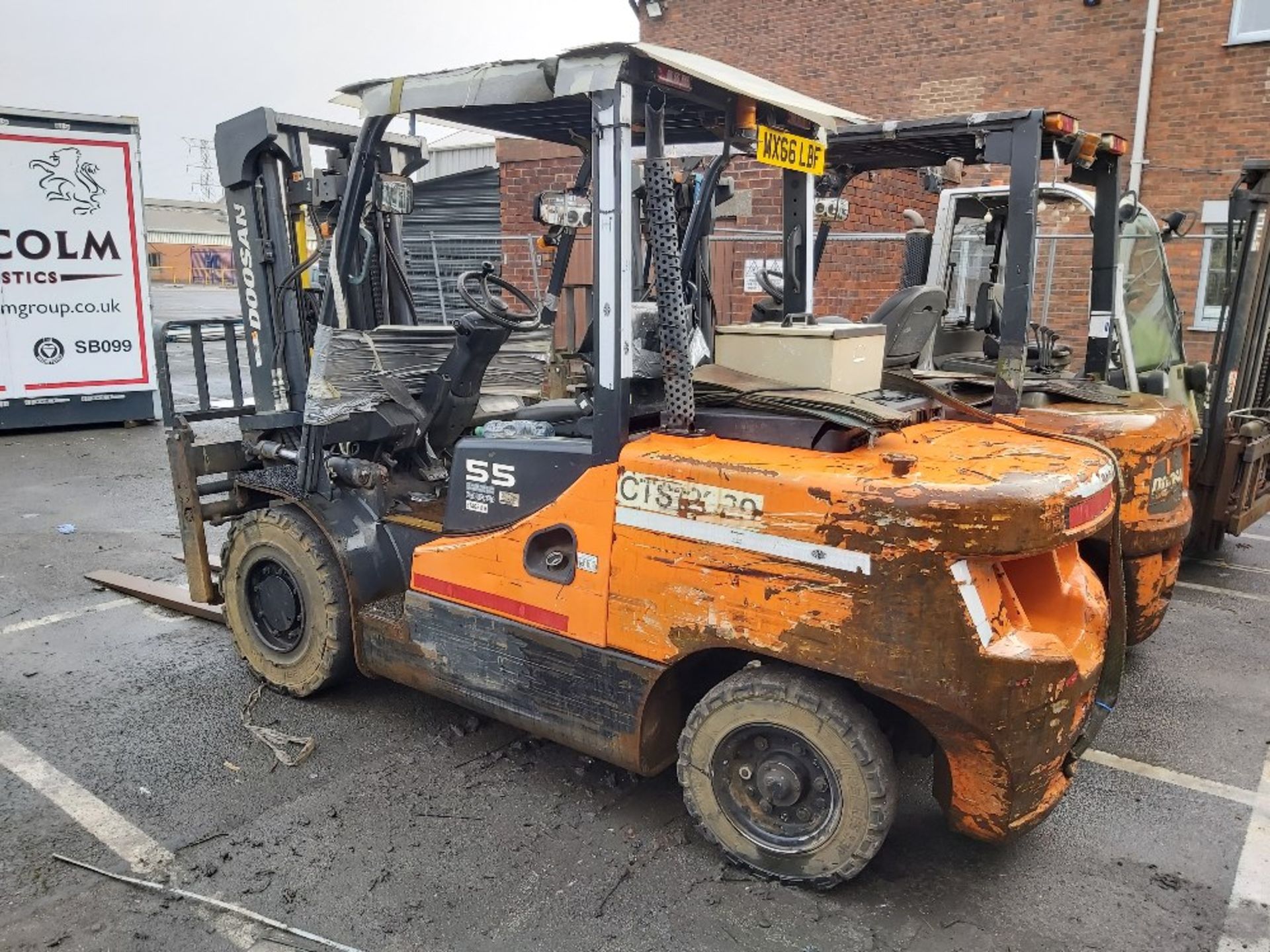 Doosan D550-7 5.5ton Forklift - Image 3 of 8