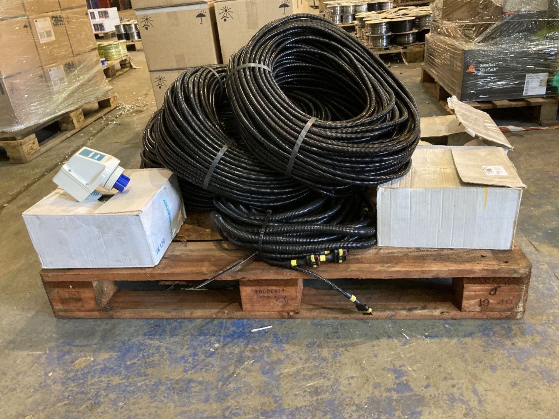 Quantity of electrical wire ducting and Walther CEEtyp 3 pin sockets - Image 2 of 5