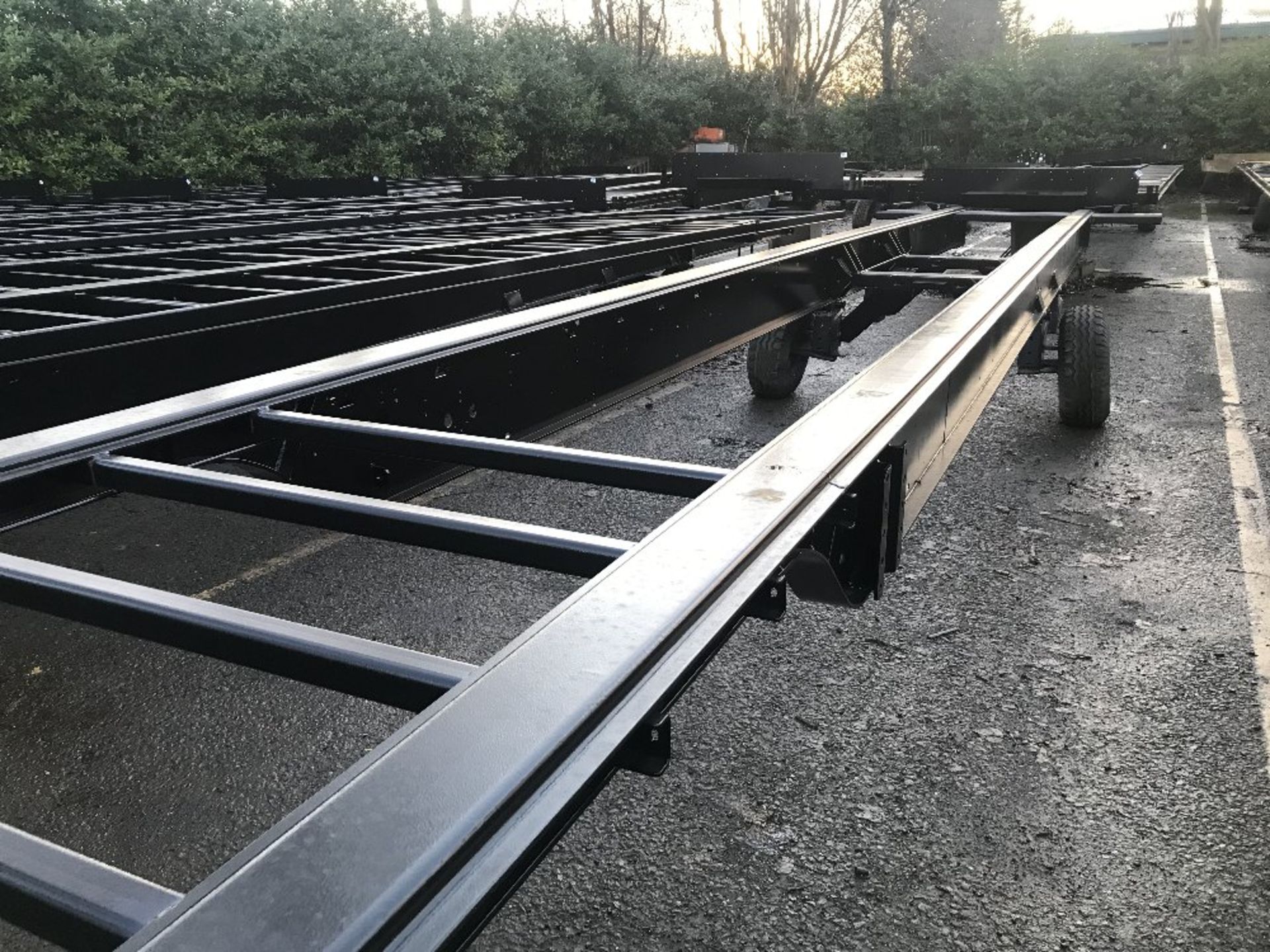 13.6M Straight Frame tandem Axle van chassis - Bild 4 aus 6