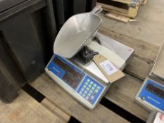 Brecknell B140 Digital Scales c/w Scoops