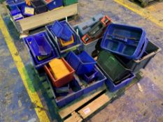 Quantity of linbins and plastic storage containers