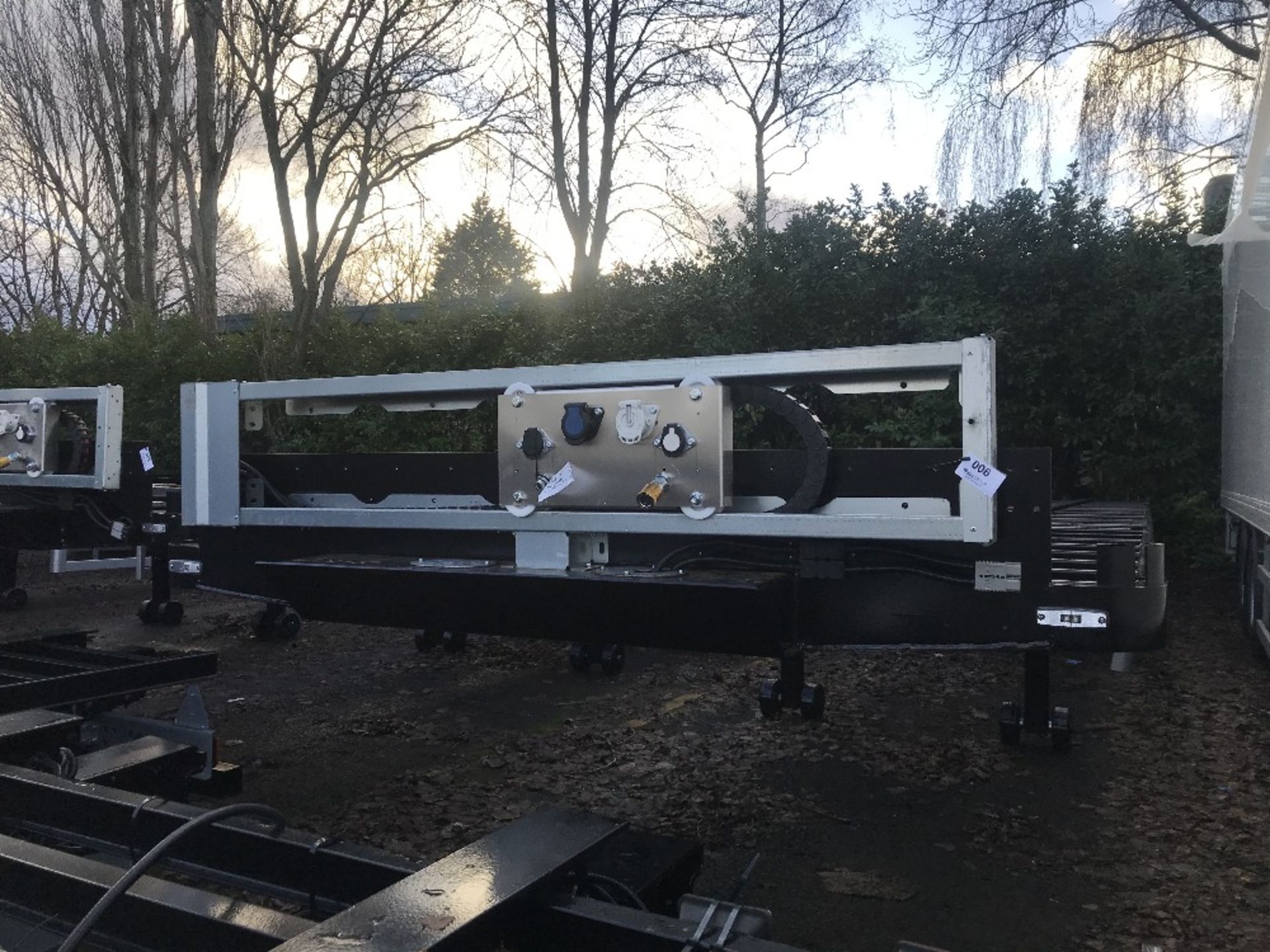 13.6M Straight Frame Double Deck wedge van chassis