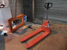 Quik Lift 1000kg High Lift Pallet Truck