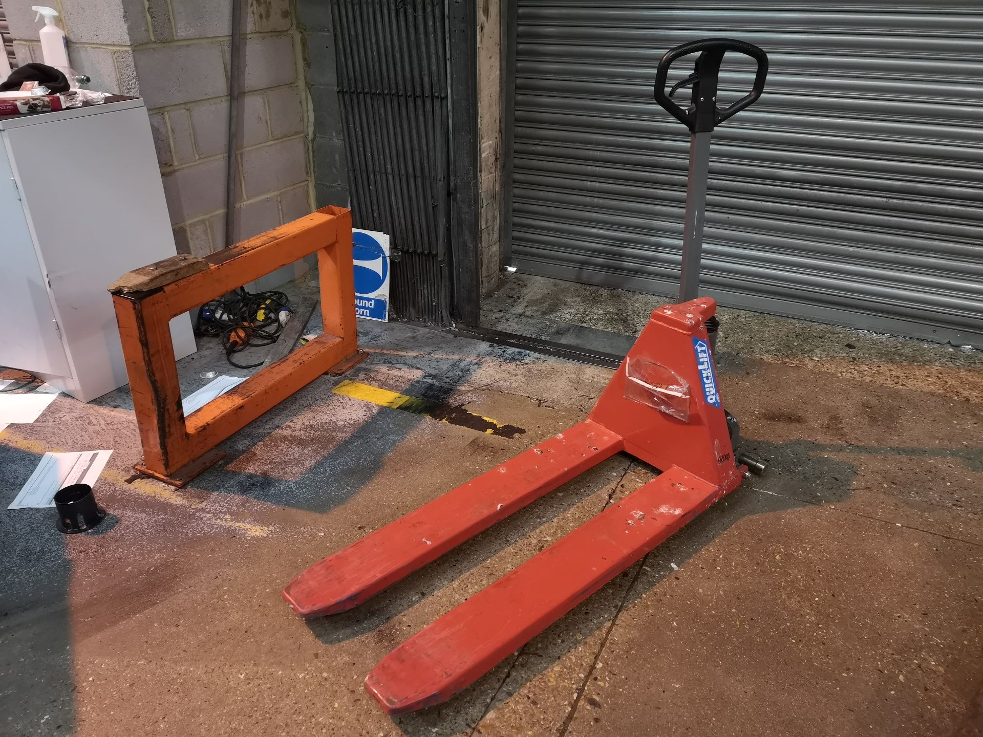 Quik Lift 1000kg High Lift Pallet Truck