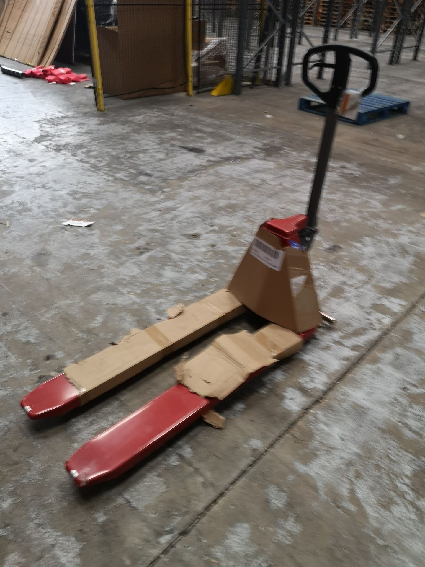 Quik Lift 1000kg High Lift Pallet TruckIn new condition - Image 3 of 4