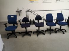 (5) Operator chairs with arm rest