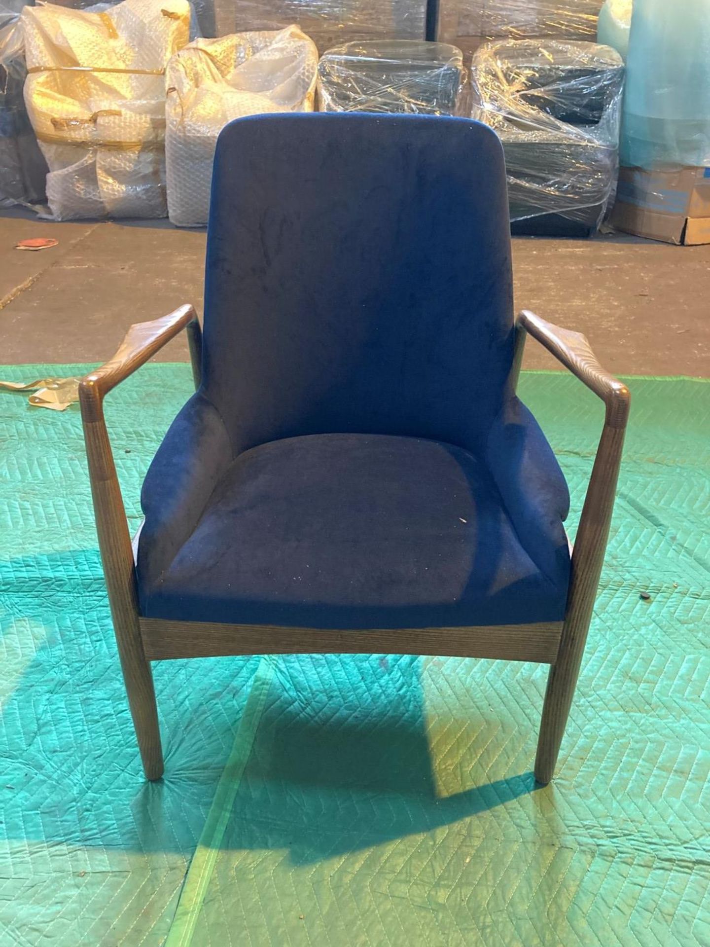 Blue velvet 'Karlsson' arm chair