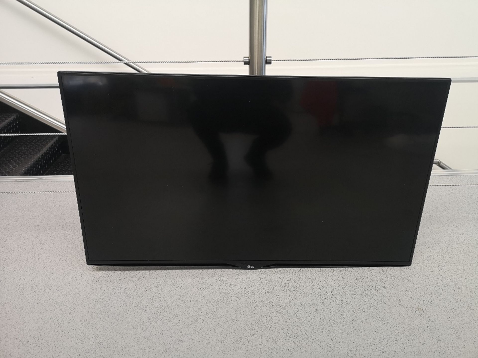 LG UHD 4K 40" TV, Model 40UH630V