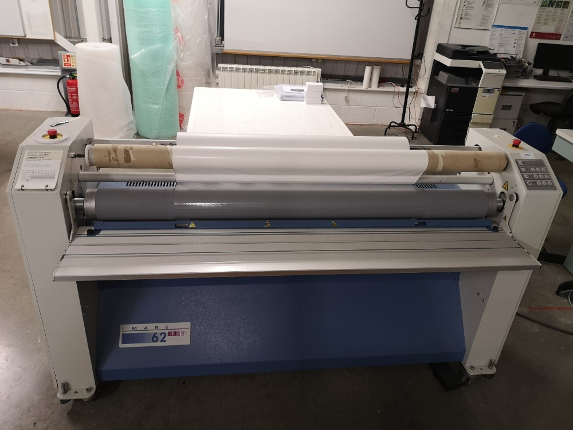 Hunt Graphics Image 62 Plus temperature controlled two-roll sheet laminator