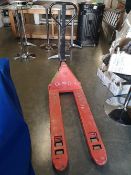 Pallet truck