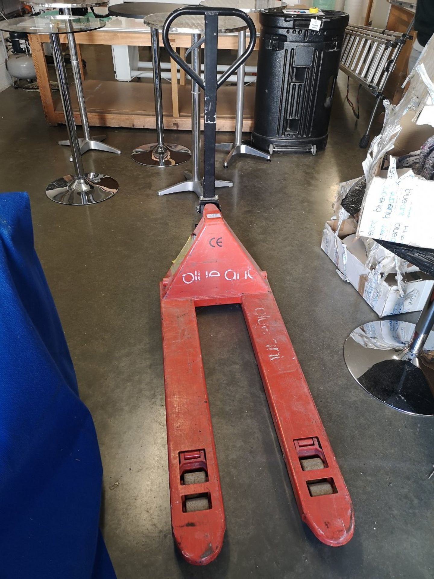 Pallet truck