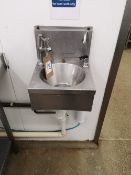 Stainless Steel Wall Fixed Hand Wash Basin