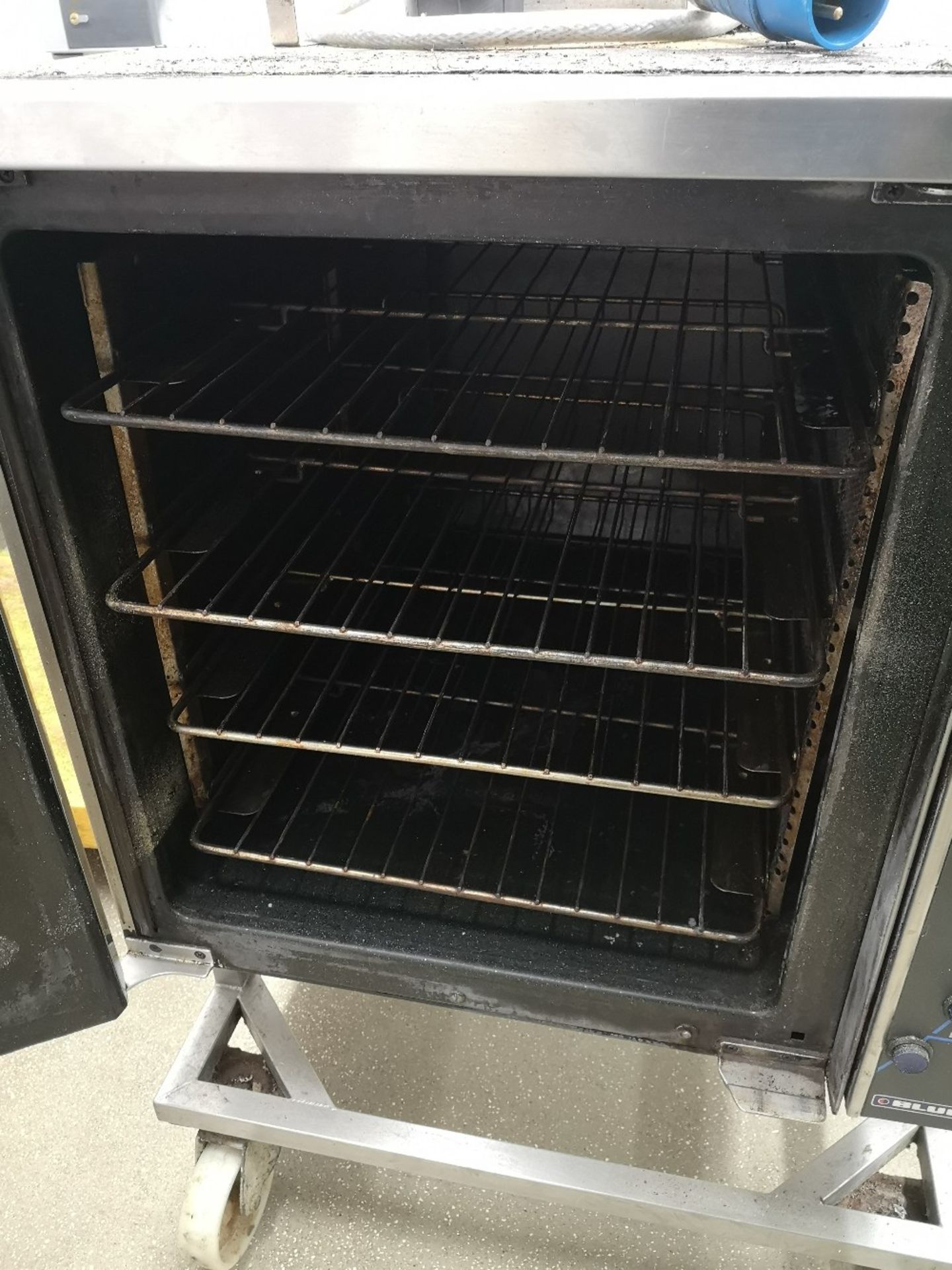 Blue Seal Turbofan 32 Max Four Tray Convection Oven on Stainless Steel Mobile Stand - Image 2 of 3