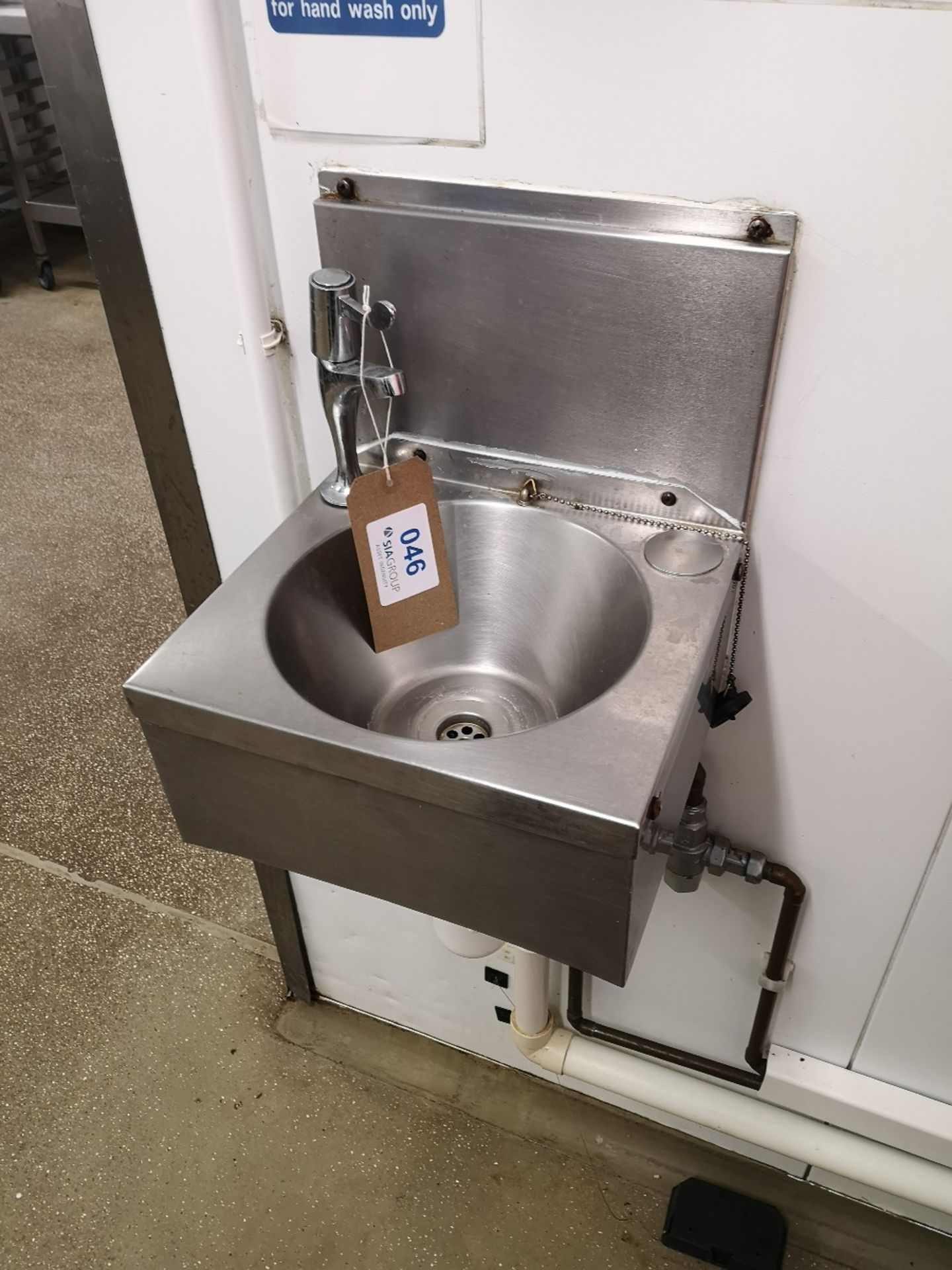 Stainless Steel Wall Fixed Hand Wash Basin - Image 2 of 2