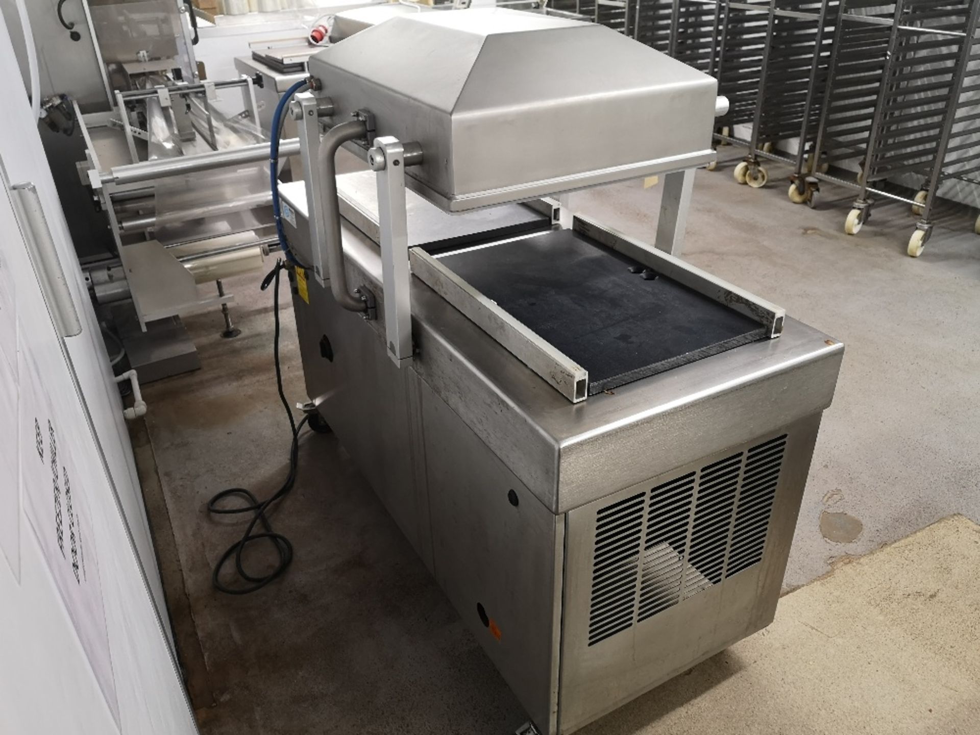 Henkelman Polar 2-40 Double Chamber Vacuum Packer - Image 5 of 7