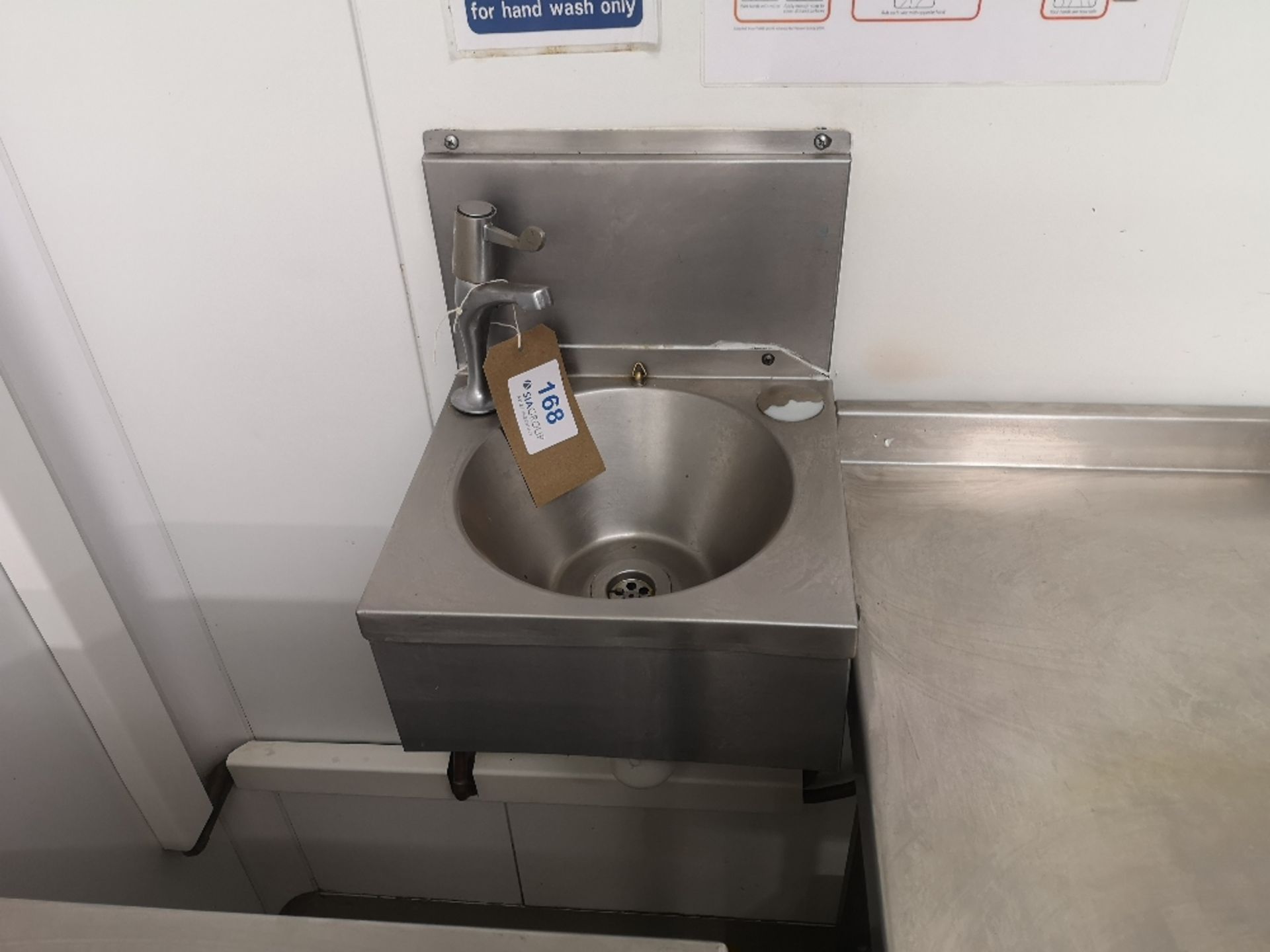 Wall Fixed Stainless Steel Sink Basin