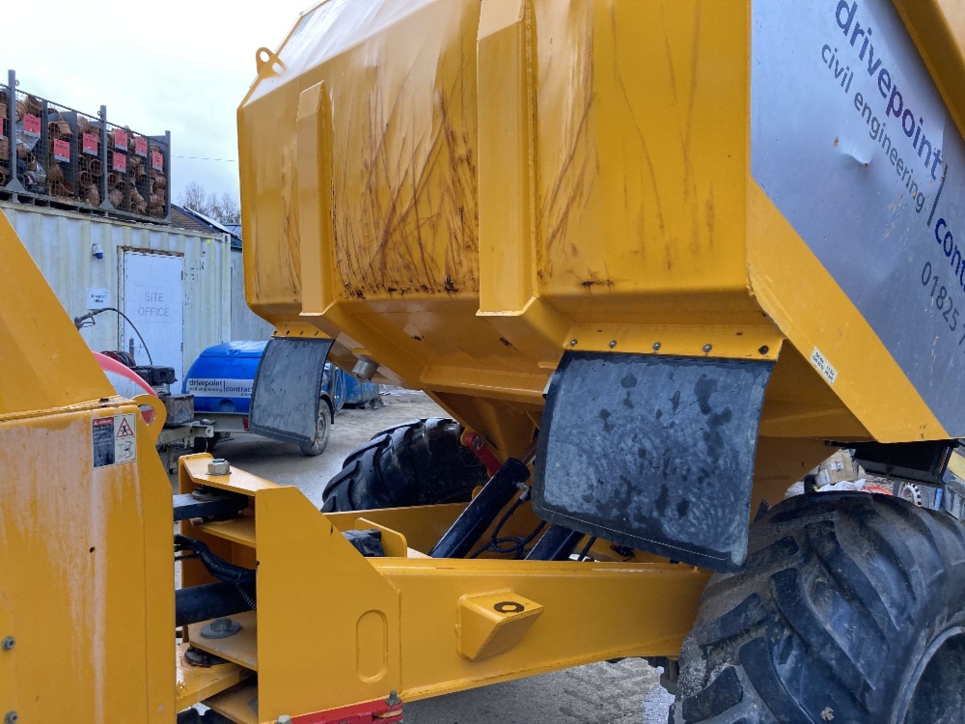 2019 Thwaites 9T forward tip Cabbed 4X4 Dumper - Image 19 of 19