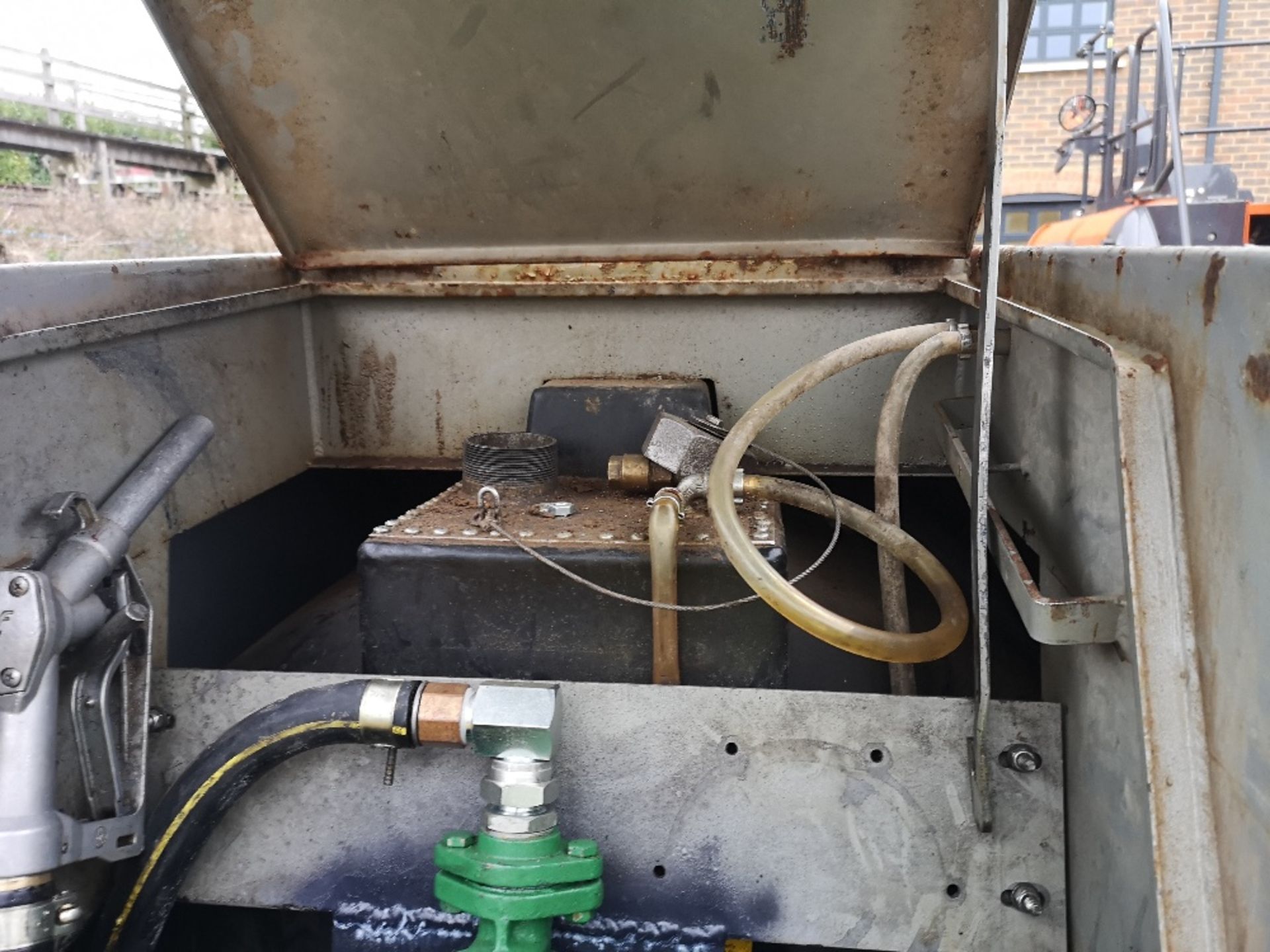 Towable Diesel Fuel Bowser - Image 6 of 6