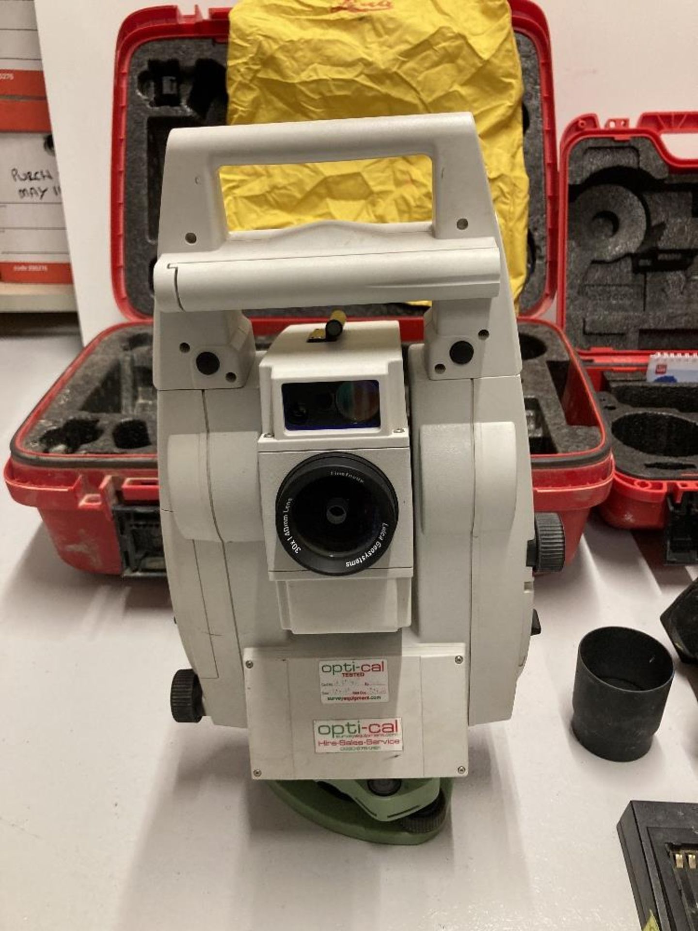 Leica TS13 Robotic Total Station Kit c/w CS20 Field Controller Kit - Image 3 of 23