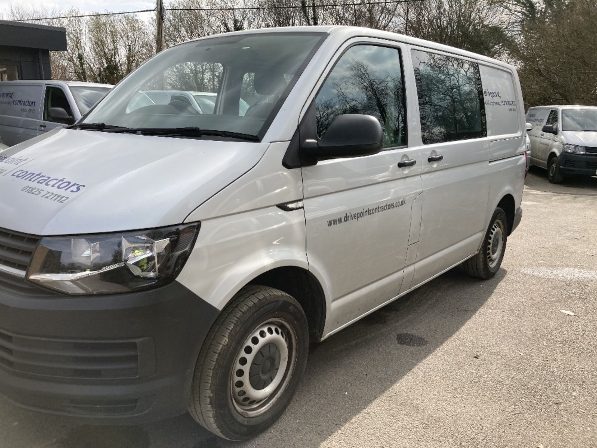 2017 Volkswagen Transporter T30 S-Ln TDI Bmt - Image 2 of 10