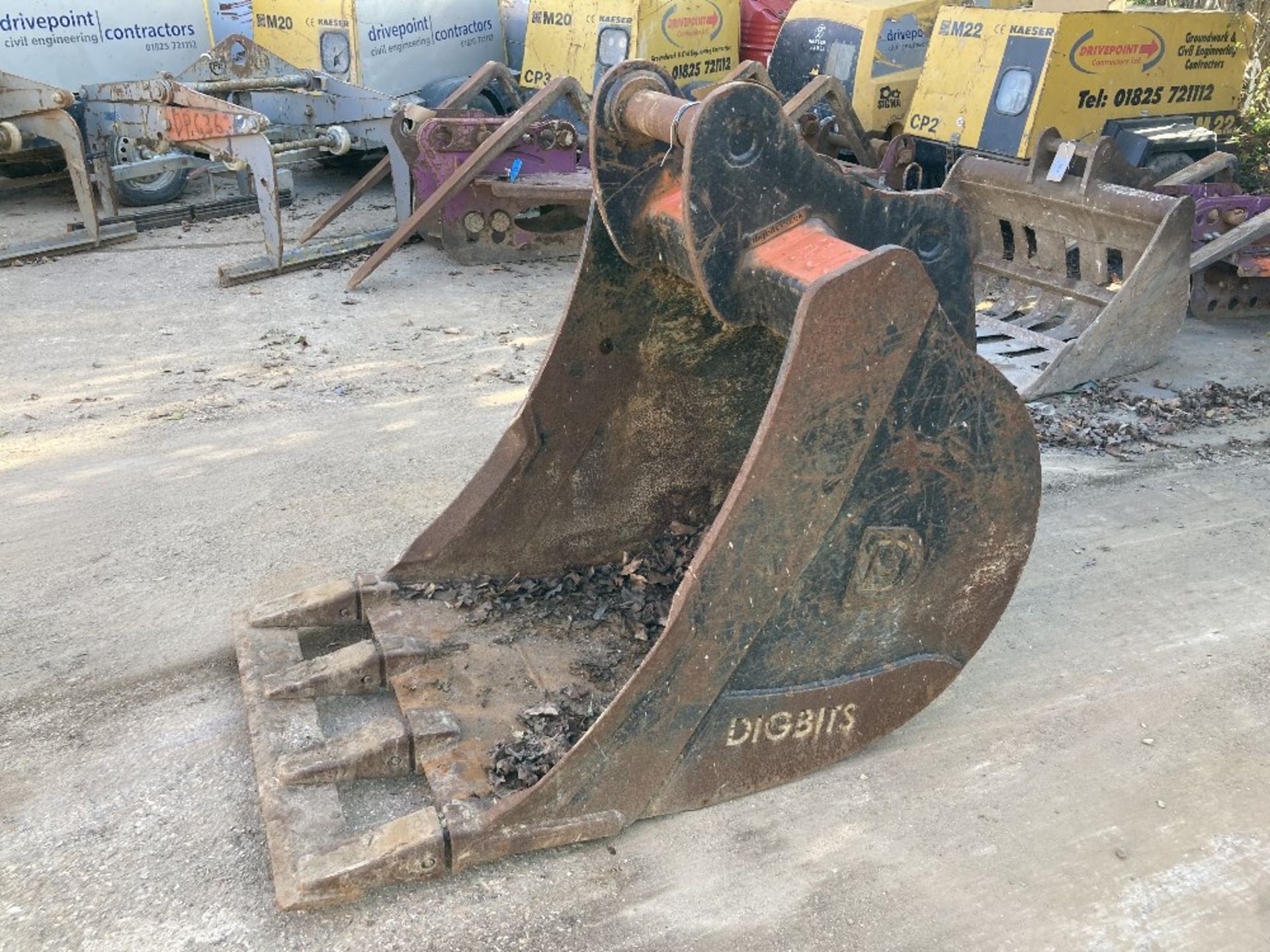 Digbits Digging Bucket for 13T Excavator Approx. 750mmSerial No ...