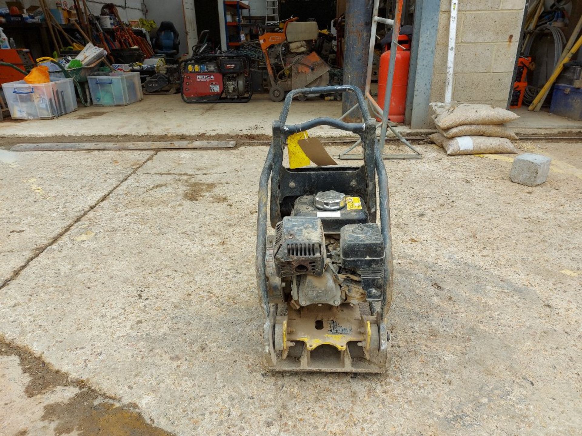 Bomag BP10/35 Petrol Vibratory Compactor Plate 350mm - Image 3 of 4