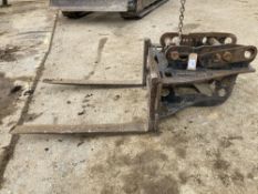 Dromone Pallet Forks for ZAXIS130 c/w 2 Pins