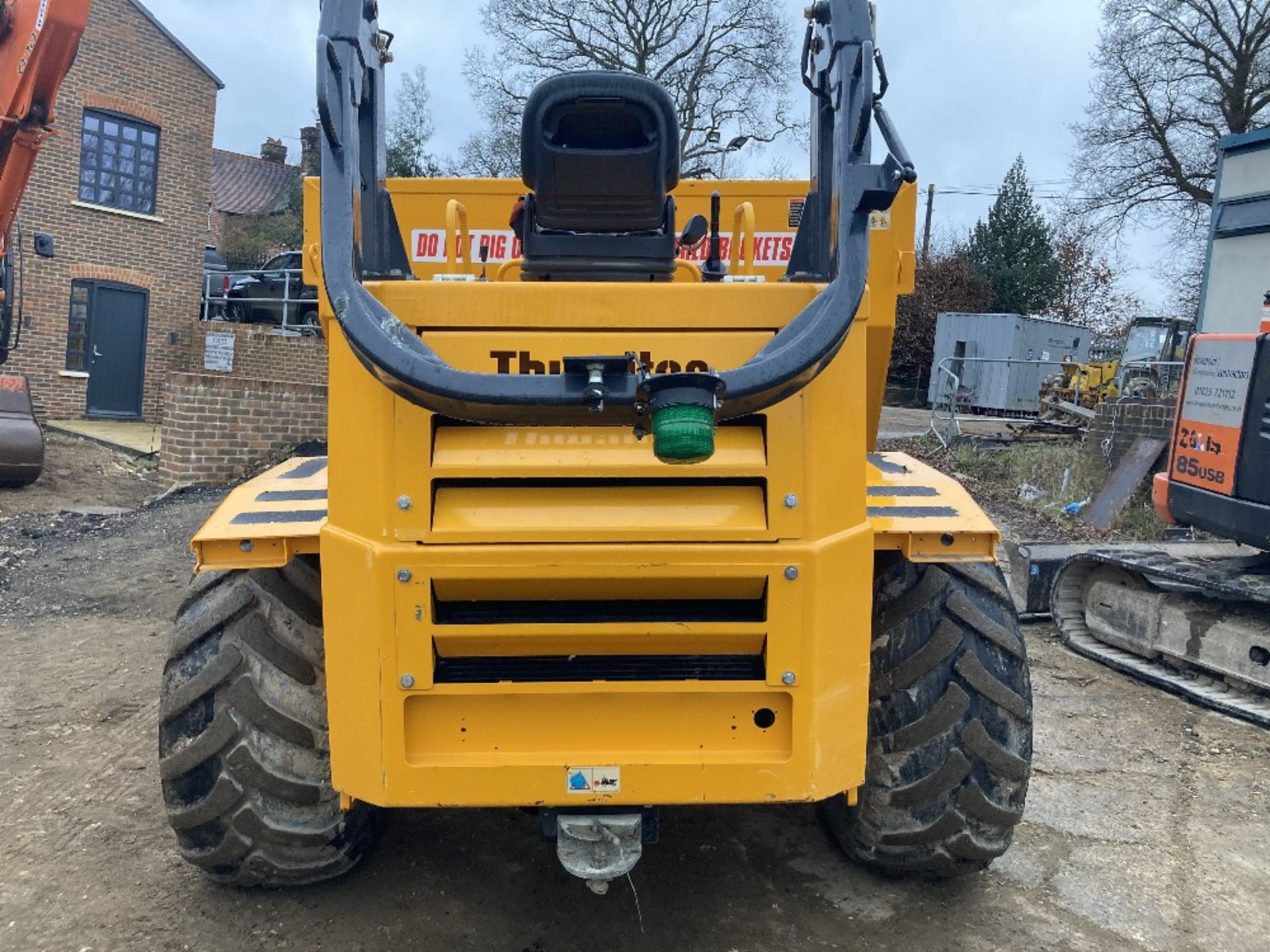 2018 Thwaites 9T forward tip 4X4 Dumper - Image 7 of 11