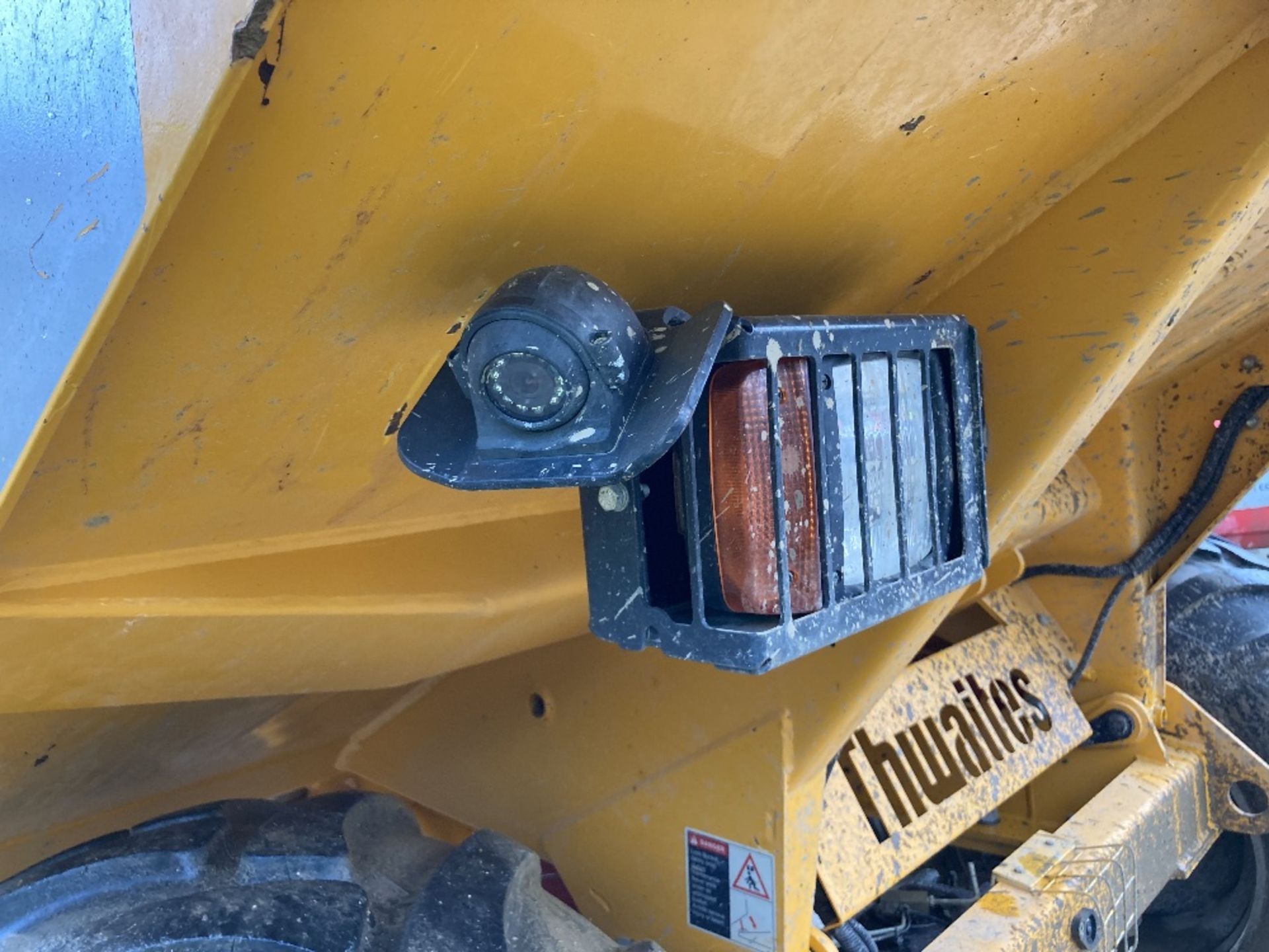 2019 Thwaites 9T forward tip Cabbed 4X4 Dumper - Image 14 of 19