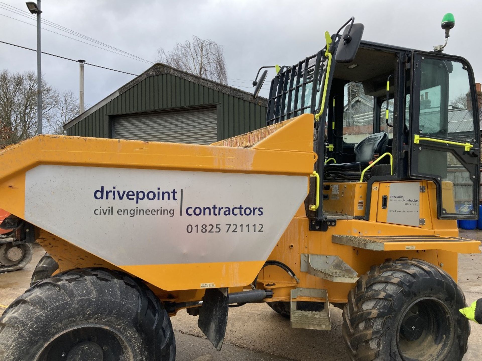 2019 Thwaites 9T forward tip Cabbed 4X4 Dumper - Image 6 of 19