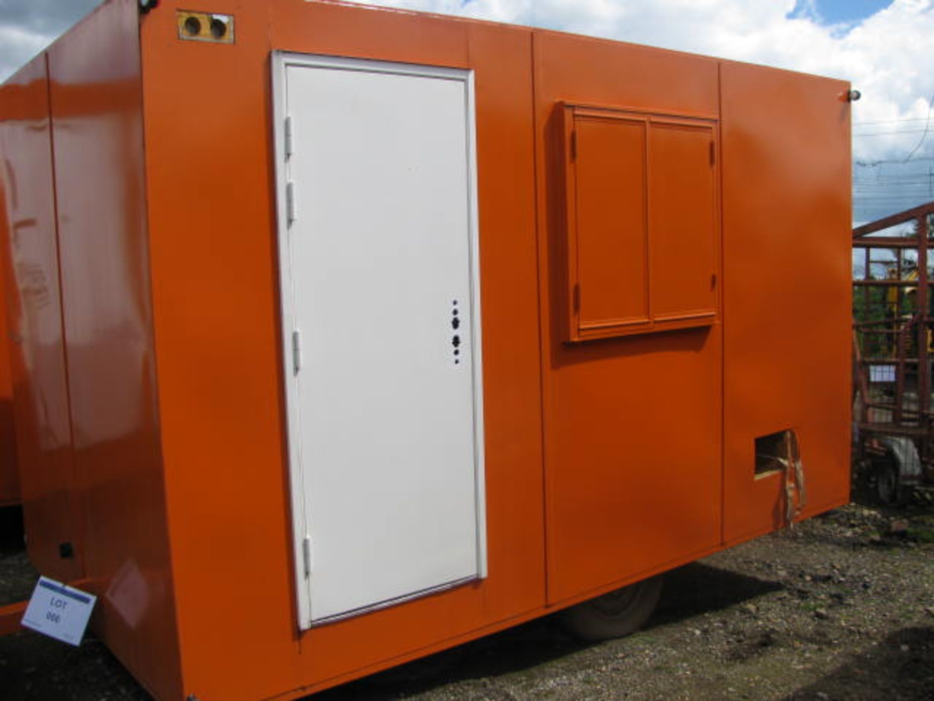 Electro Services Eco7 towable welfare unit - Image 3 of 39