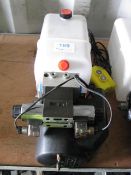 Flowfit pump with directional valve, tank and manual control