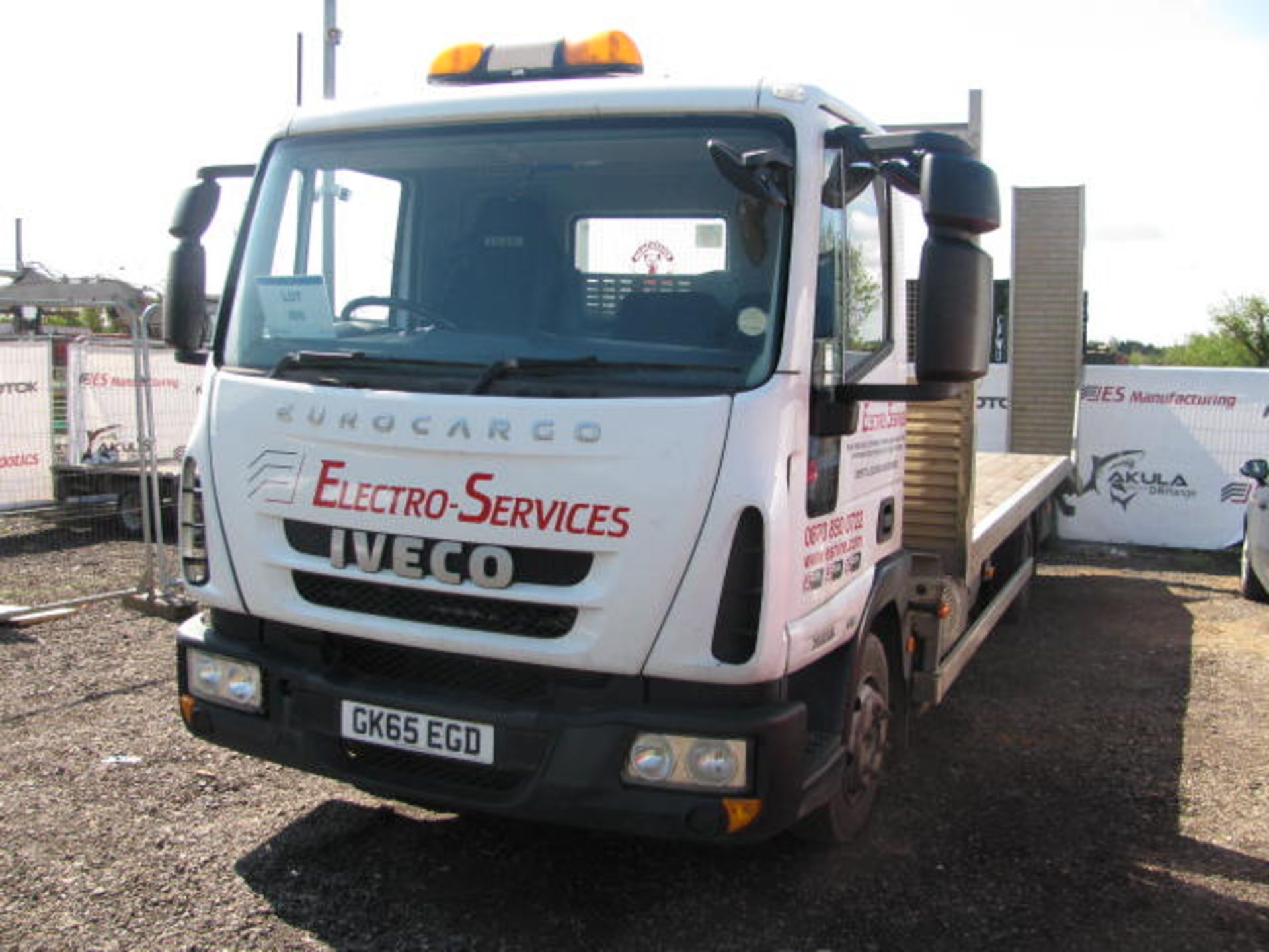 Iveco Eurocargo 75E16 E6 flatbed with beavertail