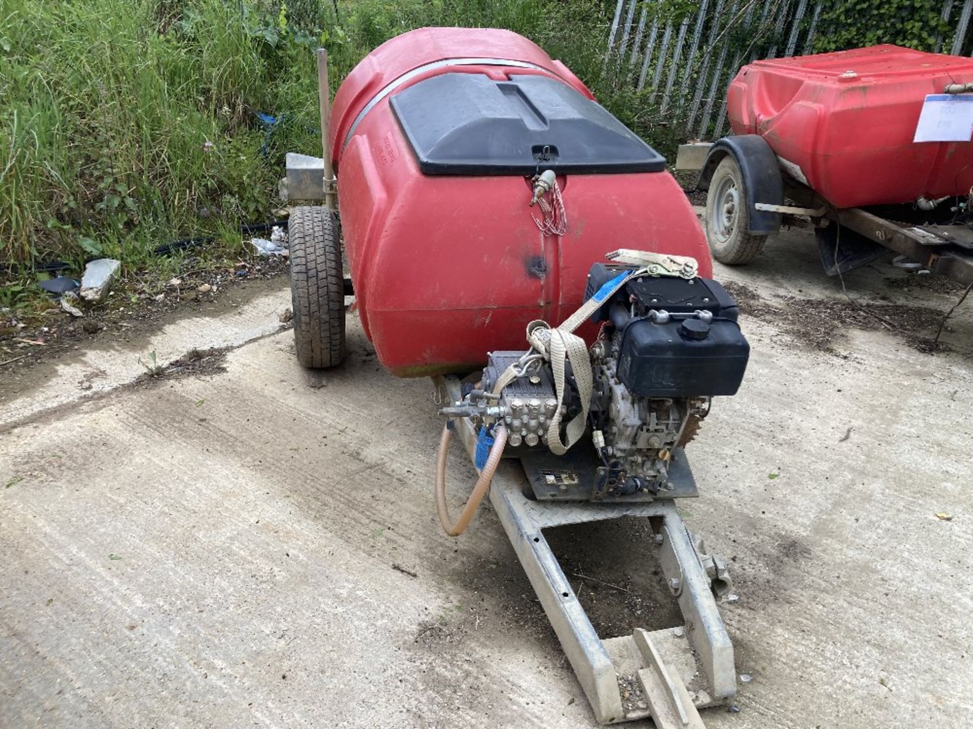 Taskman diesel powered towable pressure washer - Image 8 of 14