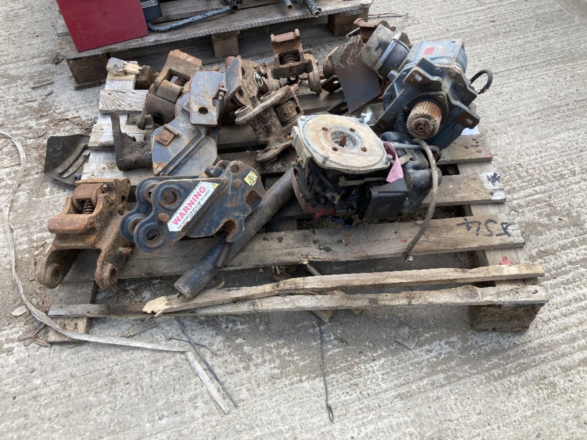 (7) Excavator Hitches & (2) Motors