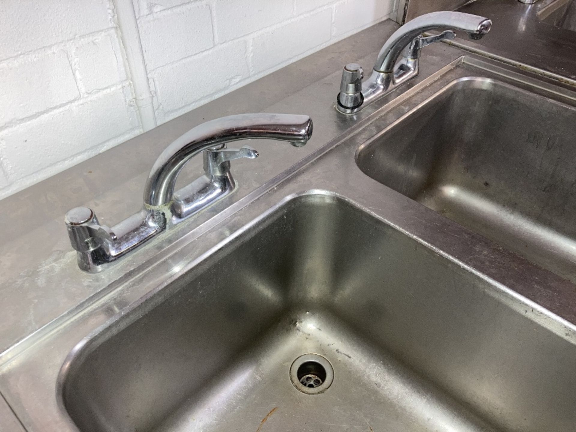 Stainless Steel Twin-Sink Washing Basin c/w Under-Cupboard - Image 6 of 6